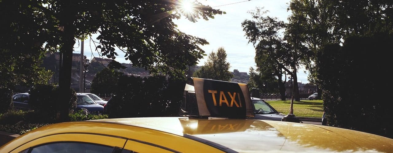 הזמנת הסעות ומוניות בזקינטוס יוון