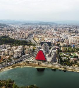 עונה מומלצת לחופשה בטיראנה